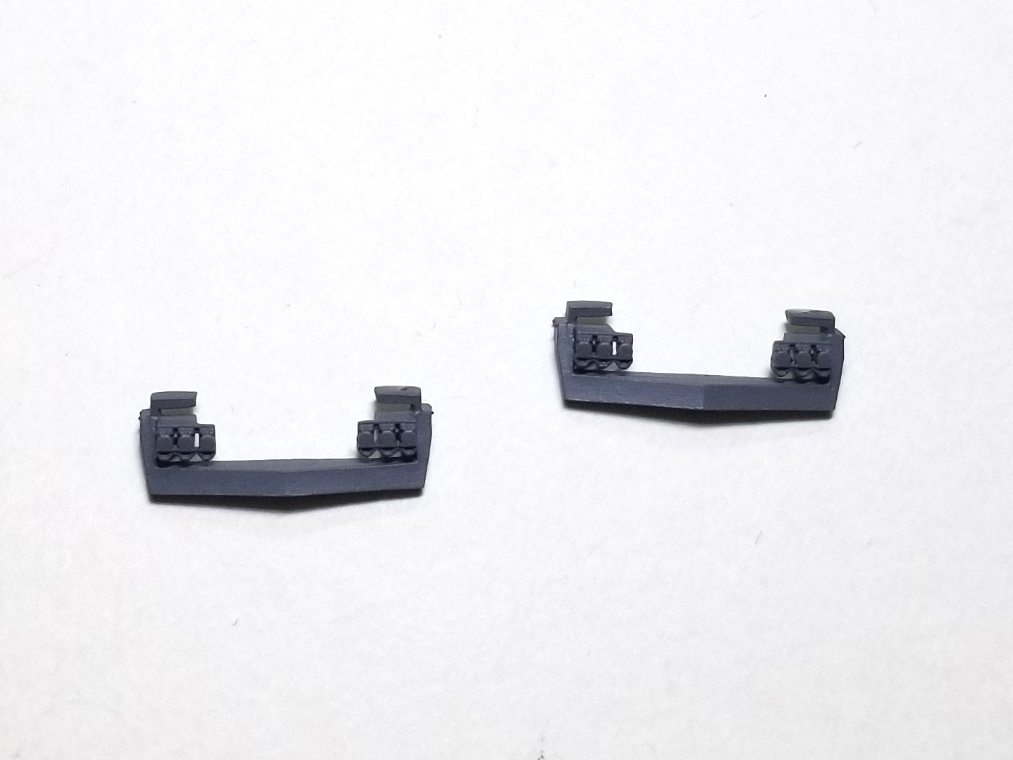 荷電/クモハ123 スカート 塗装済 グレー